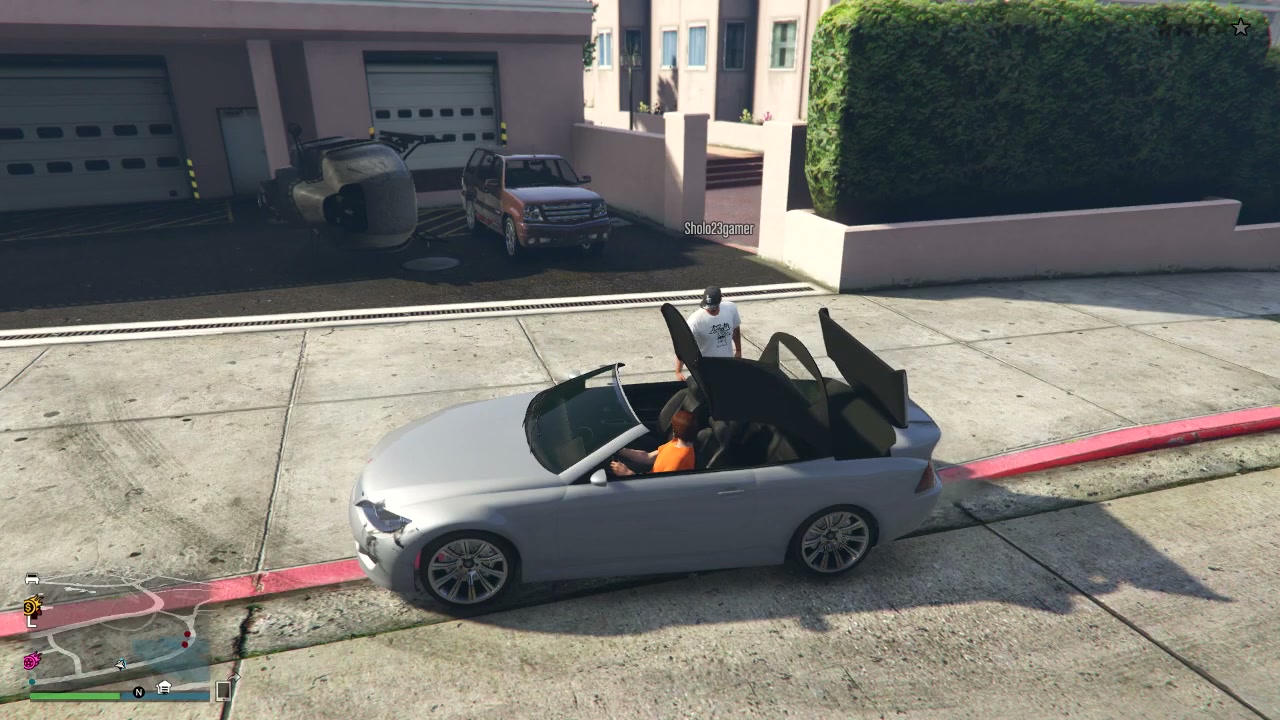 GTA V: Desafío del Jacuzzi y Diversión en Los Santos